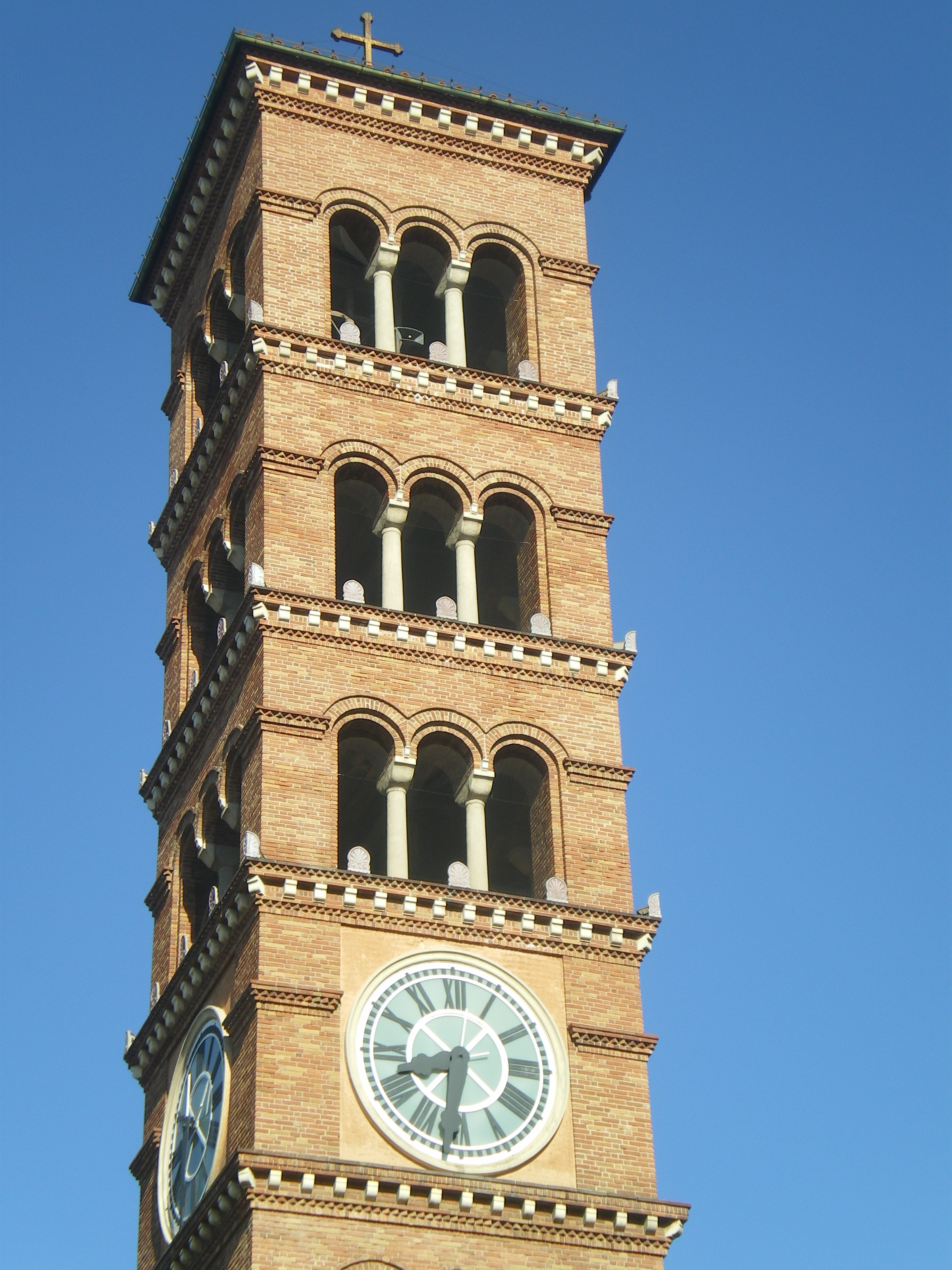 freeBell_Tower_at_St._Andrews_Pasadena_California Sanja Kulenovic